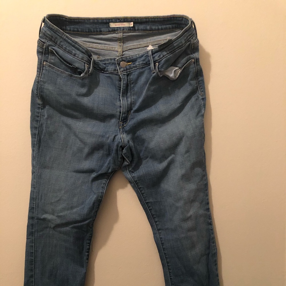 Levi’s with cherry patch 🍒 - Picture 2 of 5